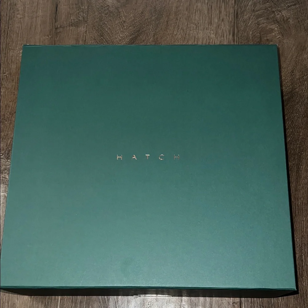 Hatch Green Box - Picture 1 of 1